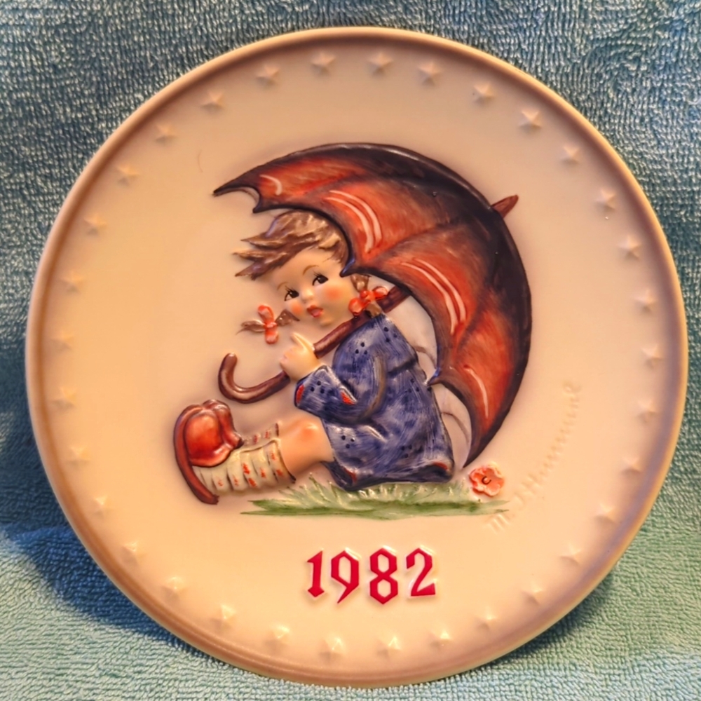MJ Hummel plate